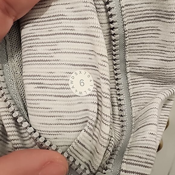 Lululemon Define Jacket Women's Size 6 Light Gray We Are From Space Pattern - Picture 10 of 13